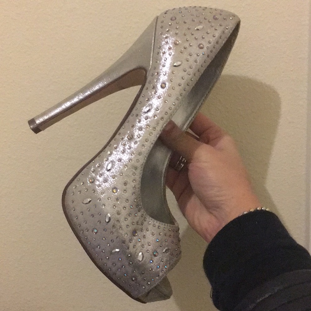 Silver crystal rhinestones platform pumps sz 7 - Picture 3 of 6